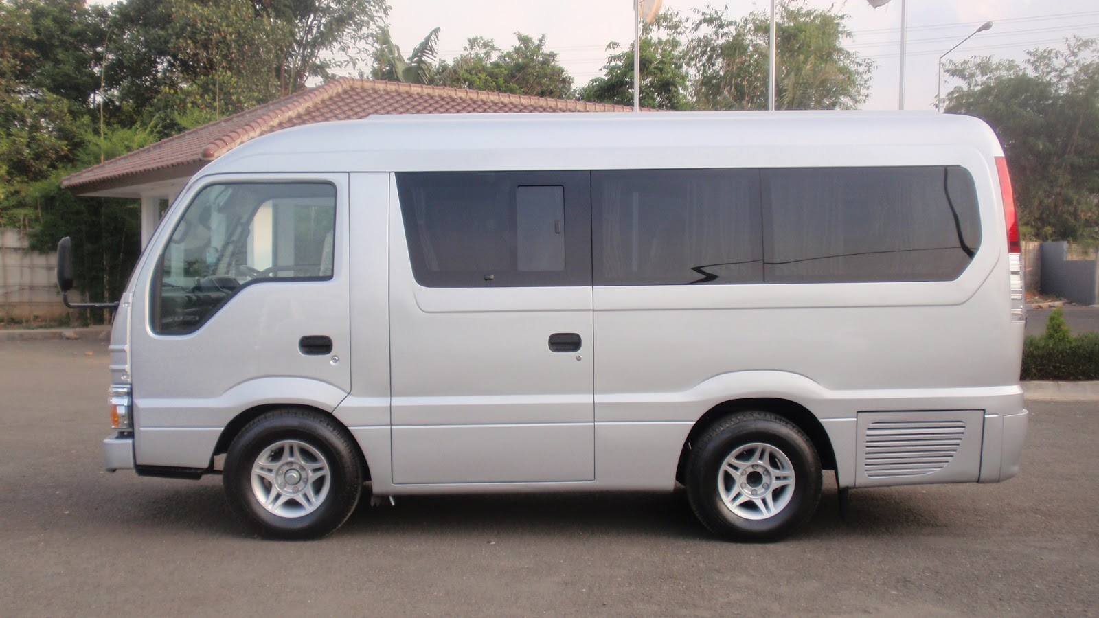 Sewa Elf Jakarta Bandung Murah & Nyaman – Liburan Rombongan Jadi Lebih Seru!