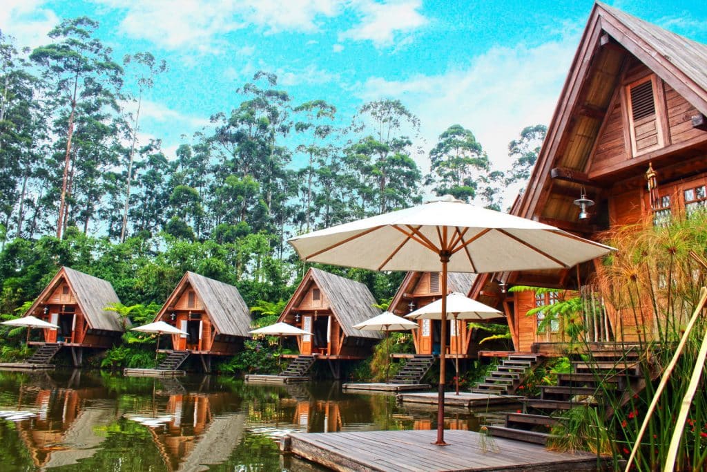 Travel Mobil di Bandung untuk Liburan ke Glamping Terbaik di Bandung, Lengkap dengan Harga Sewa Mobil 3 Travel Mobil di Bandung untuk Liburan ke Glamping Terbaik di Bandung, Lengkap dengan Harga Sewa Mobil