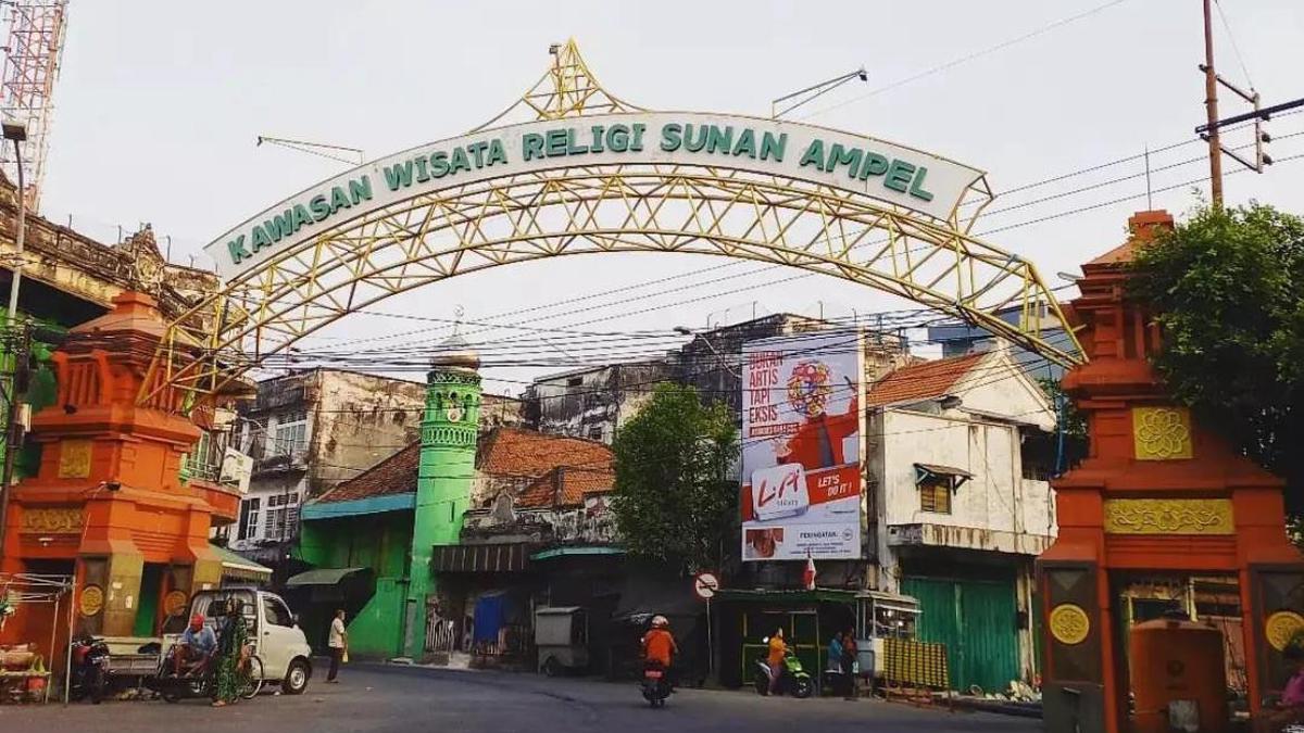Sewa Mobil Travel Jakarta Bandung Murah : Harga Rental, Armada Lengkap & Rekomendasi Wisata Surabaya 1 Sewa Mobil Travel Jakarta Bandung Murah : Harga Rental, Armada Lengkap & Rekomendasi Wisata Surabaya